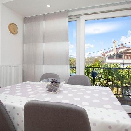 Apartment Falichi Plomin Bagian luar foto