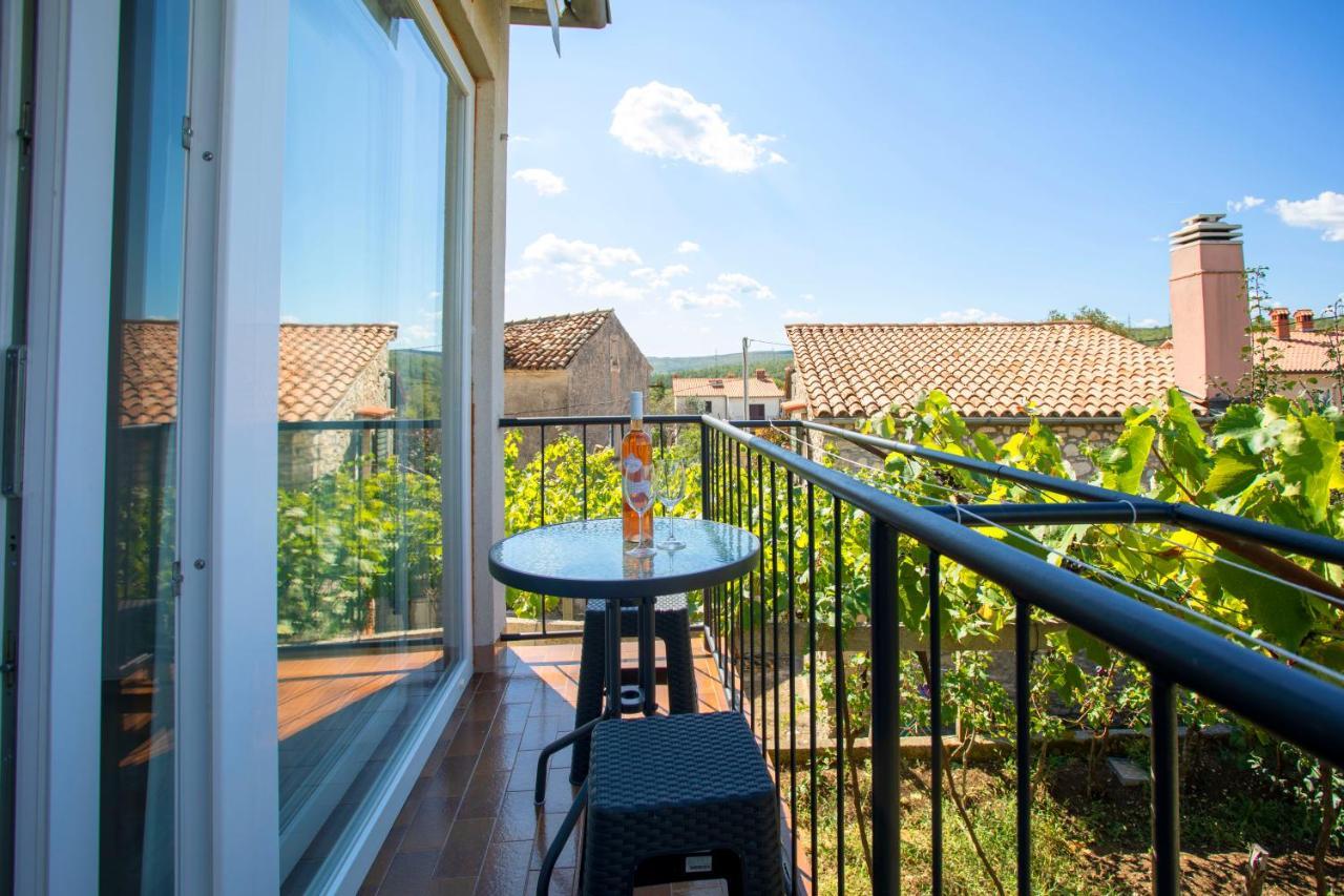 Apartment Falichi Plomin Bagian luar foto